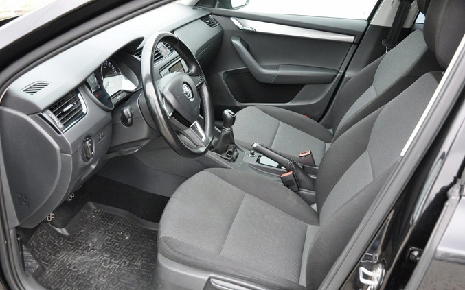 Skoda Octavia cena 37500 przebieg: 202252, rok produkcji 2016 z Łuków małe 67